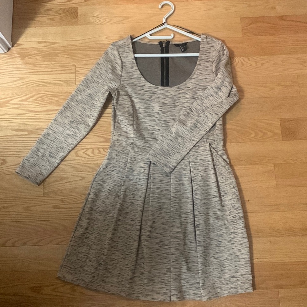Fit flare dress with pockets